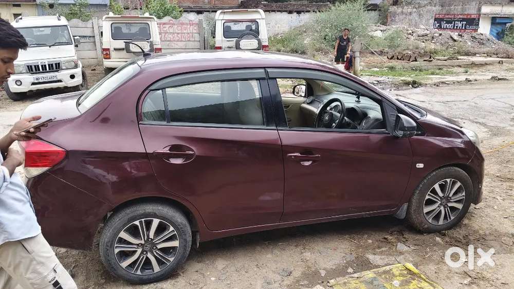 Honda Amaze 2014 Diesel Well Maintained With Alloy Wheels