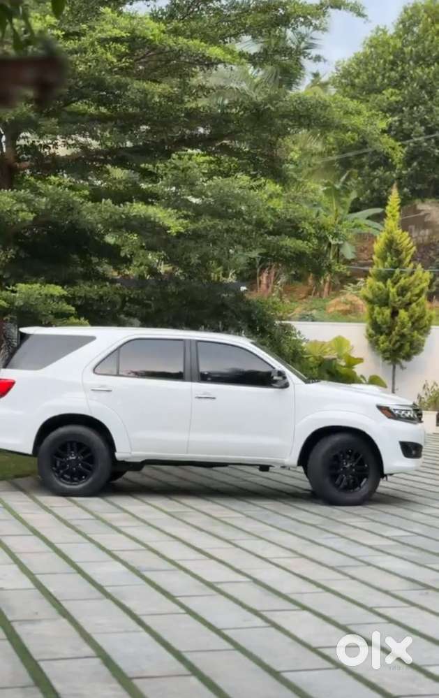 Toyota Fortuner Diesel 2012