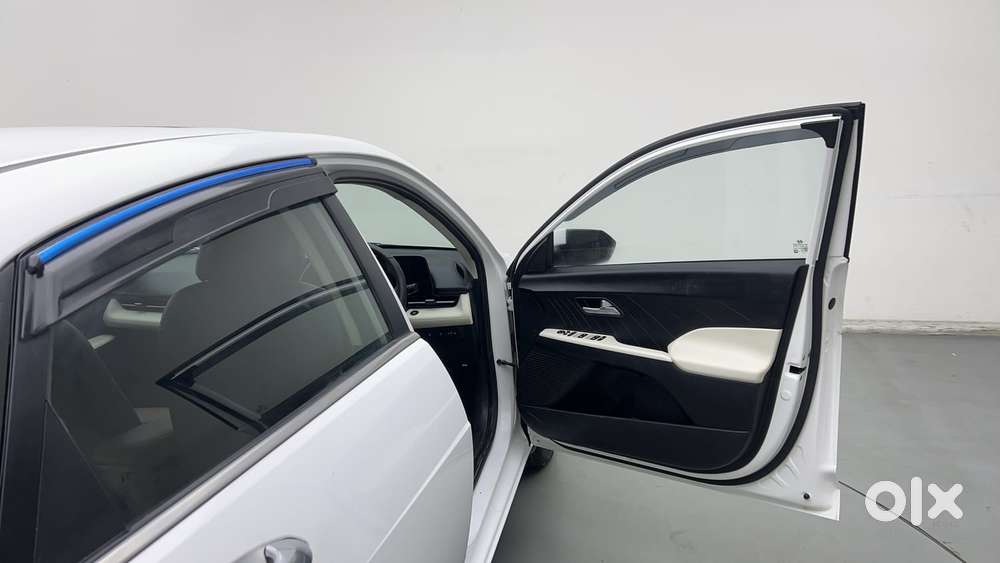 Hyundai Verna 1.5 Sx Petrol Mt, 2023, Petrol