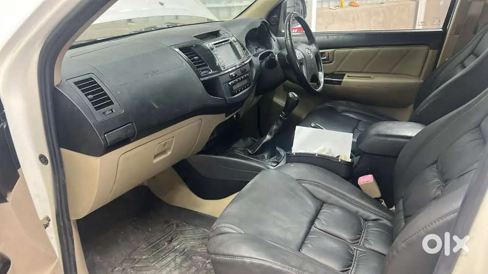 Up Registered Toyota Fortuner 2016 Diesel 172000 Km Driven