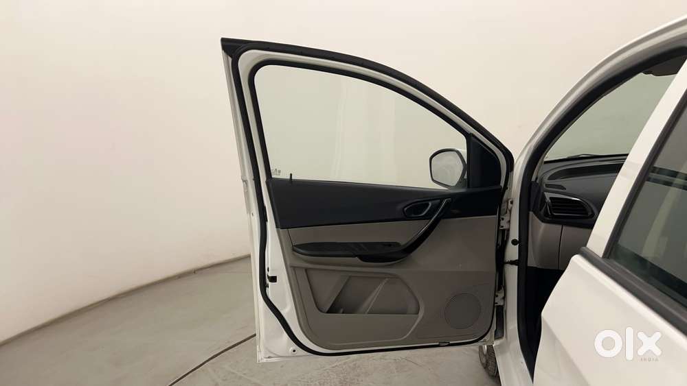 Tata Tiago 1.2 Revotron Xt, 2019, Petrol