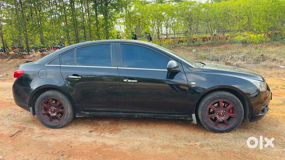 Chevrolet Cruze- Black Beauty