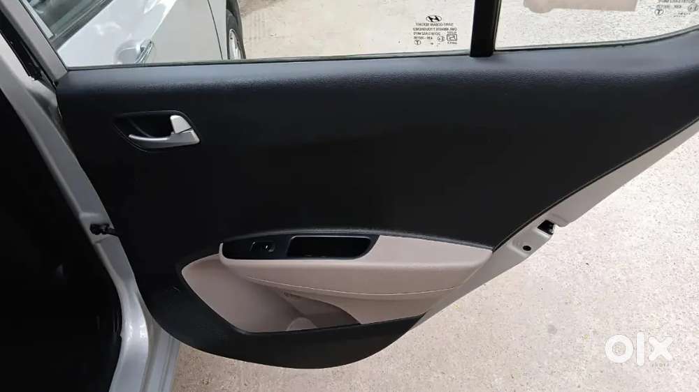 Hyundai I10 Petrol At 2015 Model