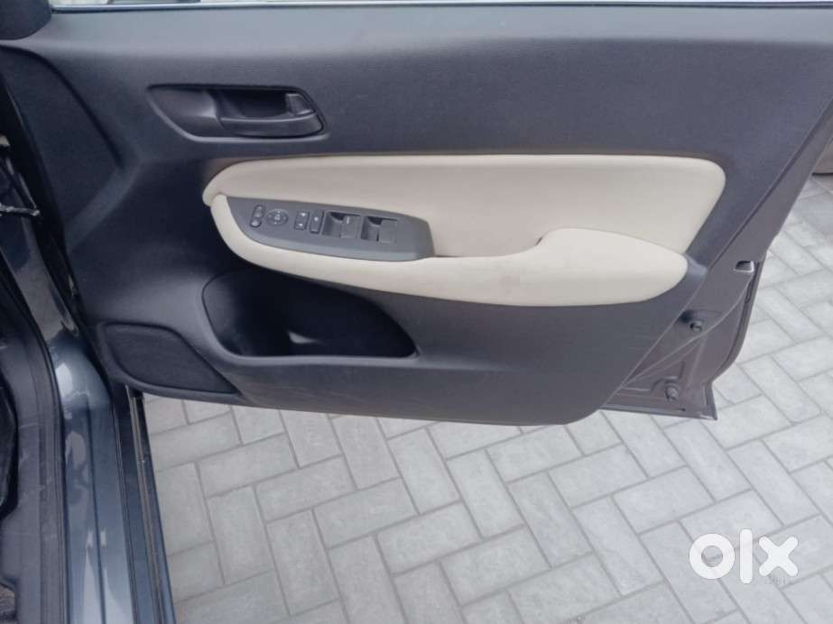 Honda City 1.5 V 5th Gen I-vtec Mt, 2022, Petrol