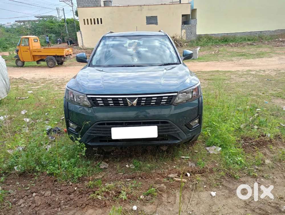 2023 Nov Xuv300 W6 Petrol Amt Aquamarine - 14500km Only - First Owner