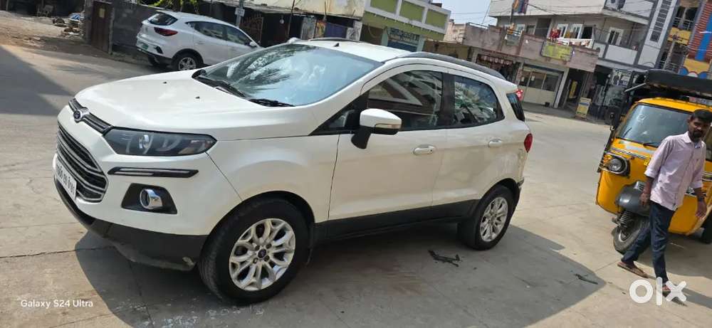 Ford Ecosport Titanium 1l Turbo Petrol Topend Six Airbags, Push Start,
