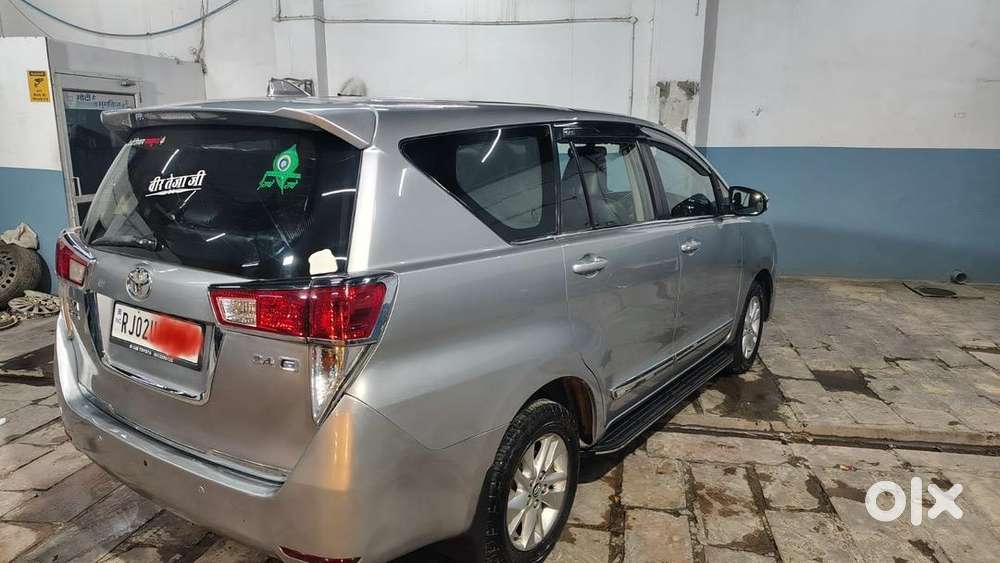 Toyota Innova Crysta 2017 Diesel Well Maintained