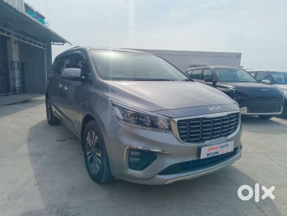 Kia Carnival Premium, 2021, Petrol