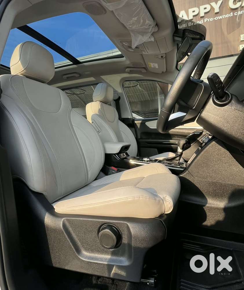 Mahindra Xuv700 2.2 Ax 7 Diesel At Luxury Pack Str, 2025, Diesel