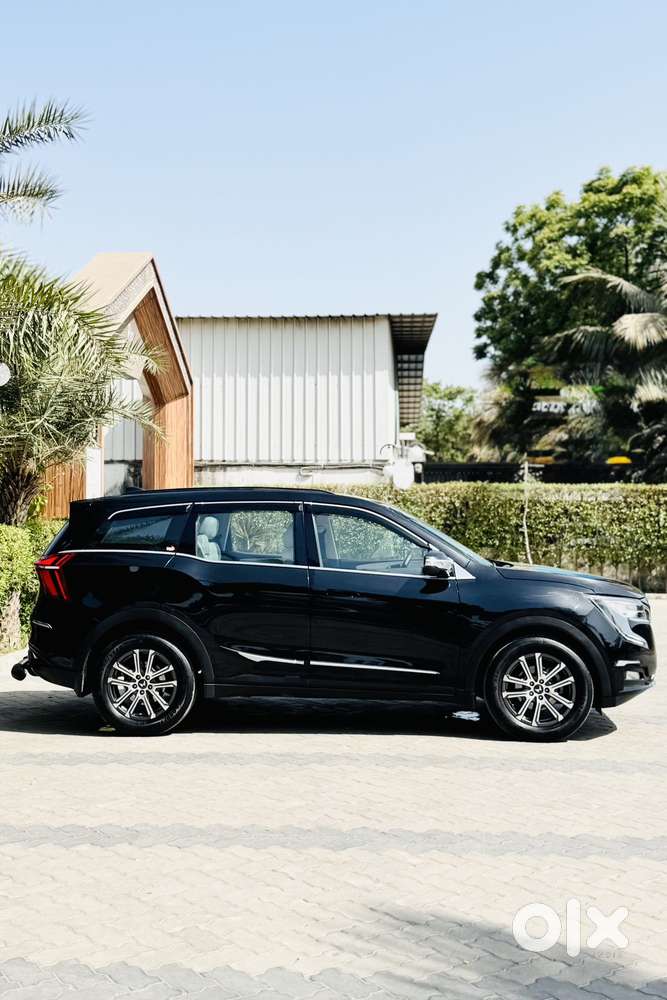 Mahindra Xuv700 2.2 Ax 7 Diesel At Str, 2025, Diesel