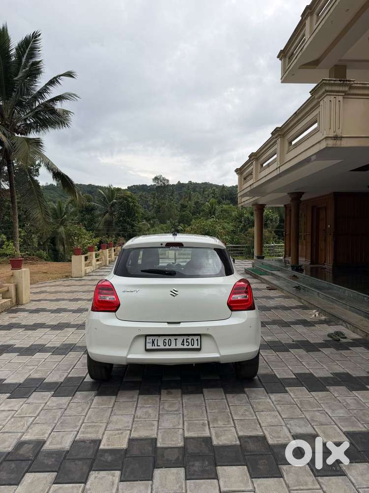Maruti Suzuki Swift Zxi, 2022, Petrol