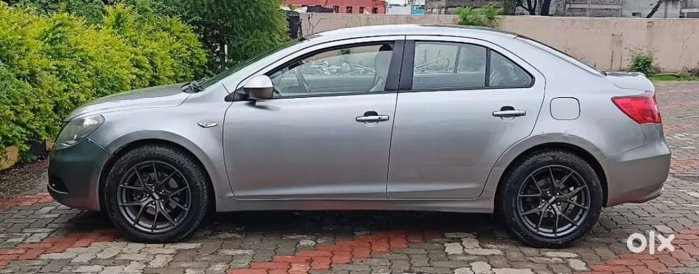 Maruti Suzuki Kizashi 2013