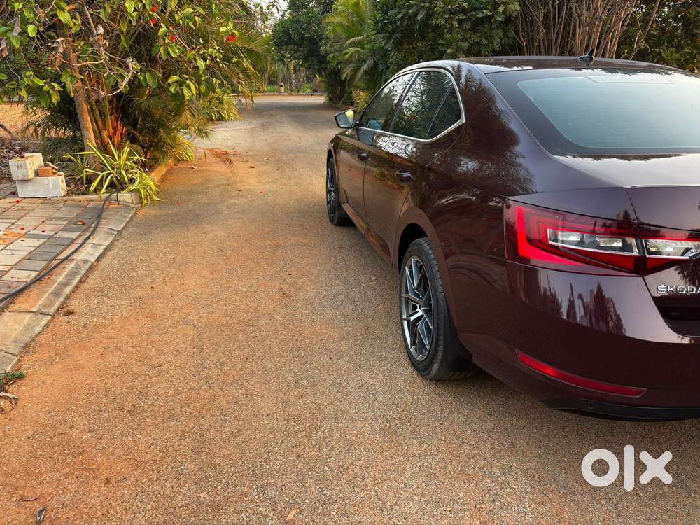 Skoda Superb Lk 1.8 Tsi At, 2016, Petrol