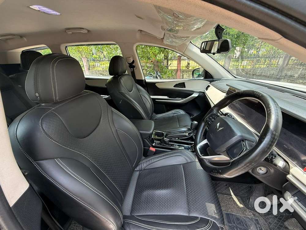 Excellent Condition Mahindra Xuv700 2022 Diesel 41000 Km Driven