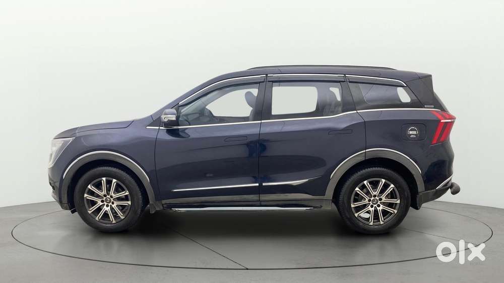 Mahindra Xuv700 2.0 Ax 3 Petrol At 5 Str, 2023, Diesel