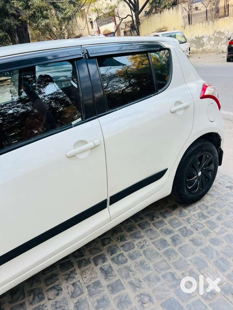 Maruti Suzuki Swift 2014 Cng & Hybrids Well Maintained