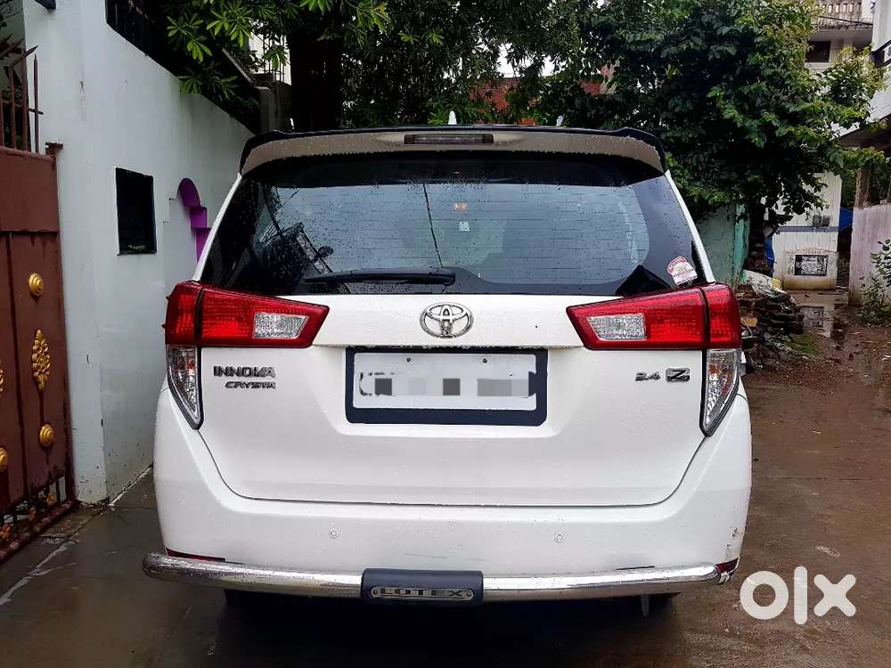 Toyota Innova Crysta 2016