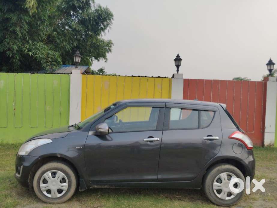 Maruti Suzuki Swift Vxi 1.2 Abs Bs-iv, 2017, Petrol