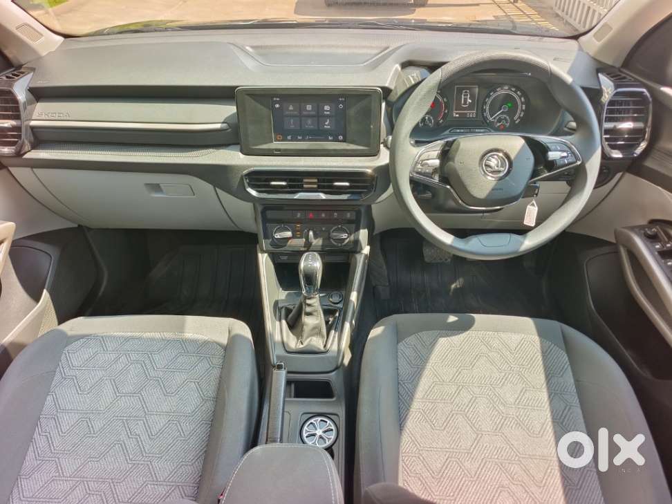 Skoda Kylaq Signature At, 2025, Petrol