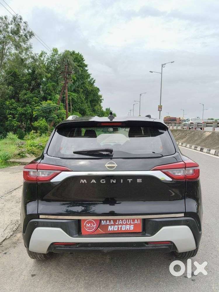 Nissan Magnite 1.0 Xv Premium, 2021, Petrol