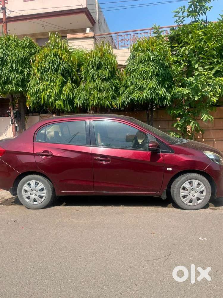 Honda Amaze 2015 Petrol 28000 Km Driven