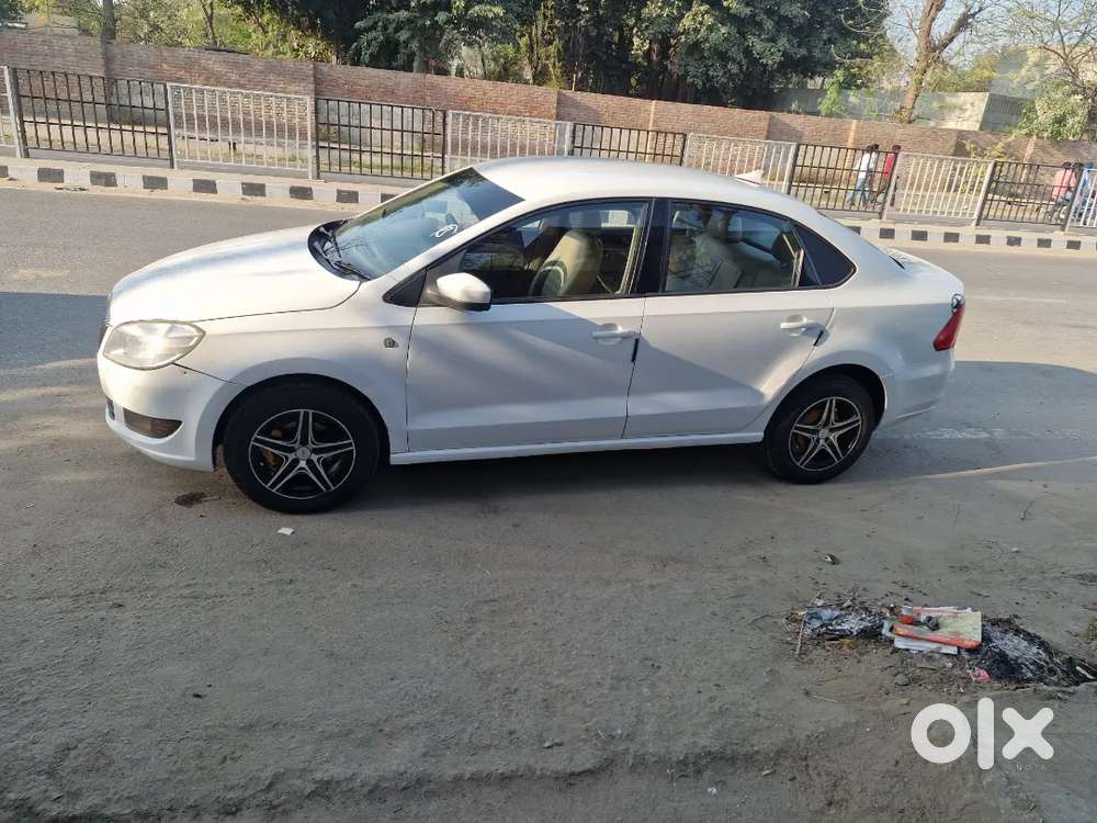 Skoda Rapid 2012 Diesel Well Maintained New Alloy Tyre New Service Ok