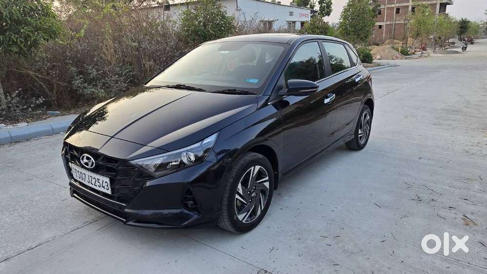 Hyundai I20 Asta (o) 1.2 Mt, 2023, Petrol