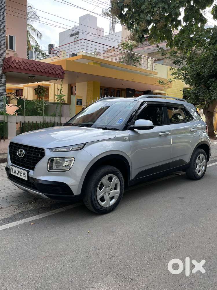 Hyundai Venue S 1.2 Petrol, 2022, Petrol