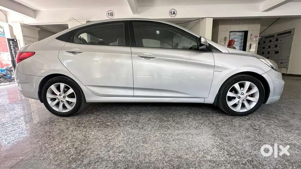 Hyundai Verna 2011