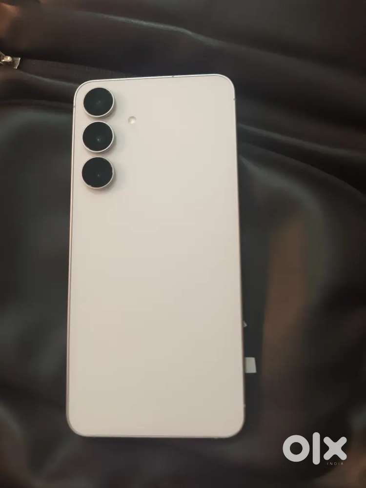 Samsung s25fe 4 day old Mint condition phine pura new hai 2 day used