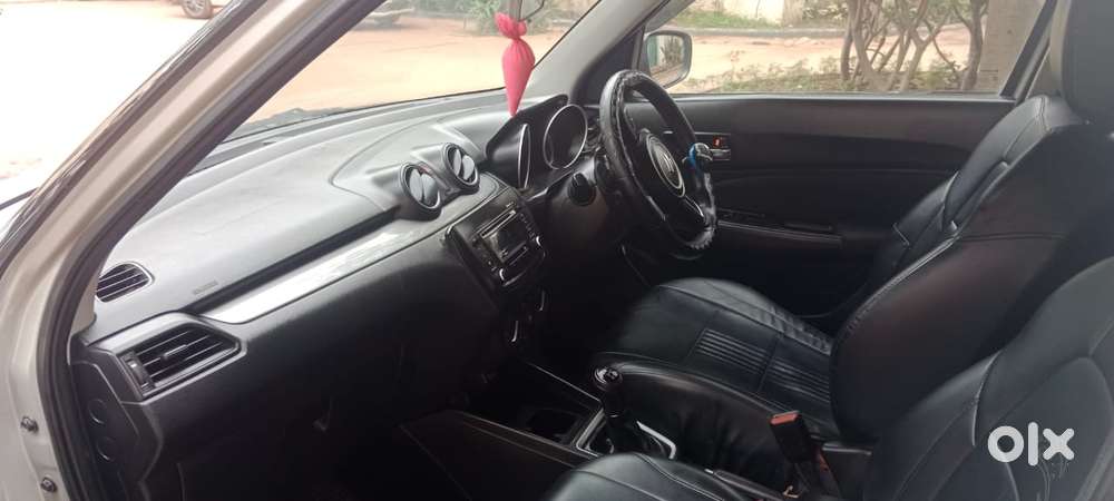 Maruti Suzuki Swift Vxi + Manual, 2018, Petrol