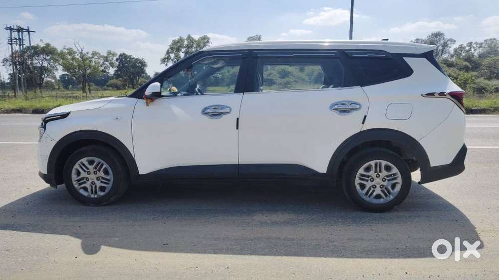 Kia Carens 1.4 Premium 7 Str, 2022, Petrol