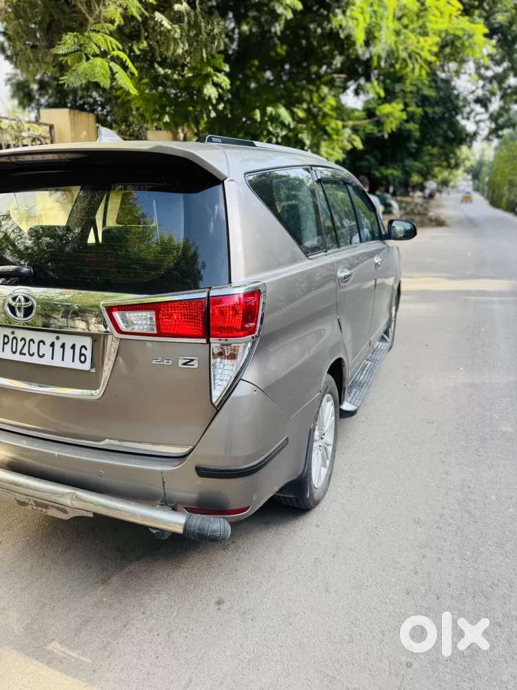 Toyota Innova Crysta 2.8 Zx At 7 Seater, 2017, Diesel