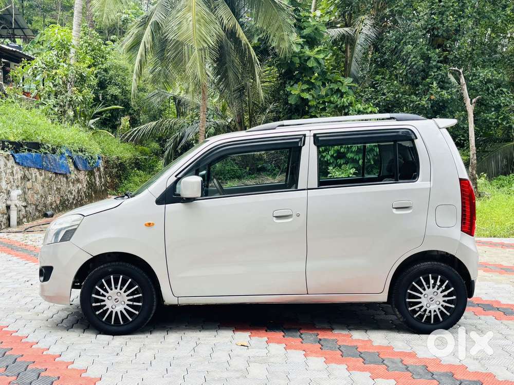 Maruti Suzuki Wagon R Vxi 1.0, 2016, Petrol