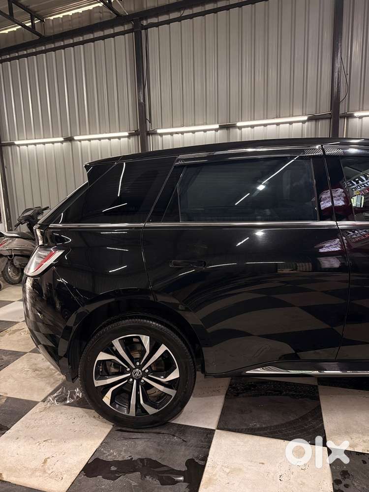 Mg Windsor Essence Ev 2025 Year Model