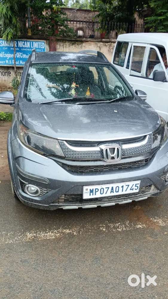 Honda Br-v 1.5 Mt 2017 New Condition Car Vip Car