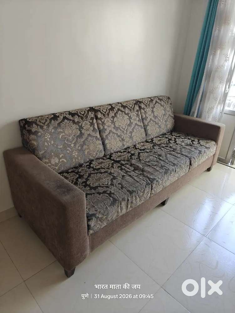 3+2 seater sofa for SELL