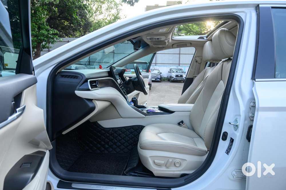 Toyota Camry 2.5 Hybrid, 2024, Petrol