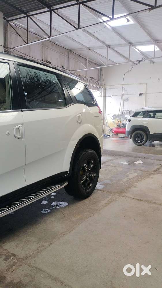 Mahindra Xuv 500. W-10  Dragon Model