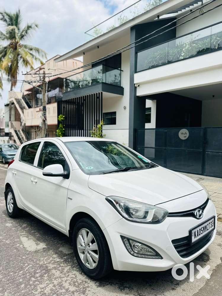 Hyundai I20 Sportz At 1.4, 2012, Petrol
