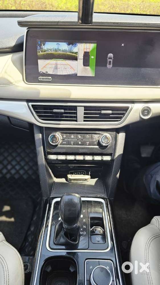 Mahindra Xuv700 2.2 Ax 7 Diesel At Luxury Pack Str Awd, 2022, Diesel