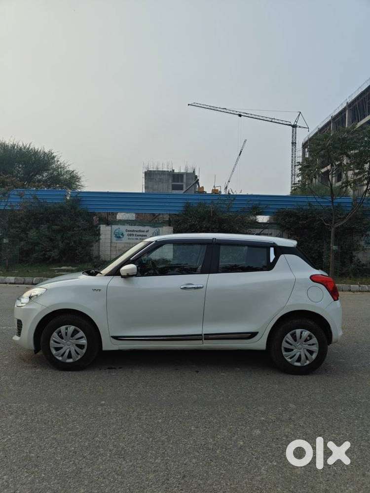 Maruti Suzuki Swift Vxi + Manual, 2019, Petrol