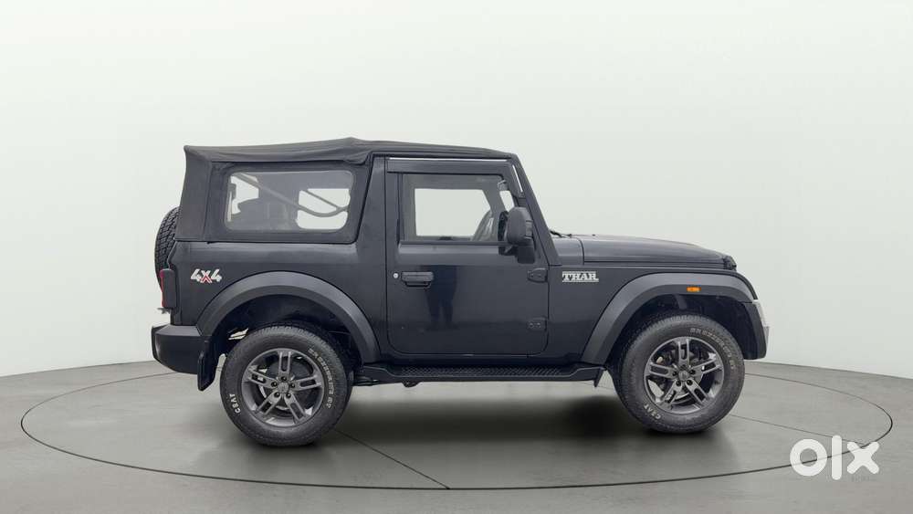 Mahindra Thar Lx 4-str Convertible At, 2022, Petrol