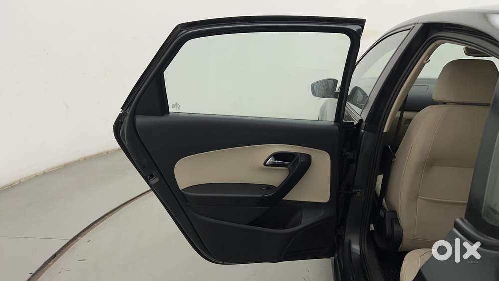 Skoda Rapid 1.6 Mpi At Style, 2017, Petrol