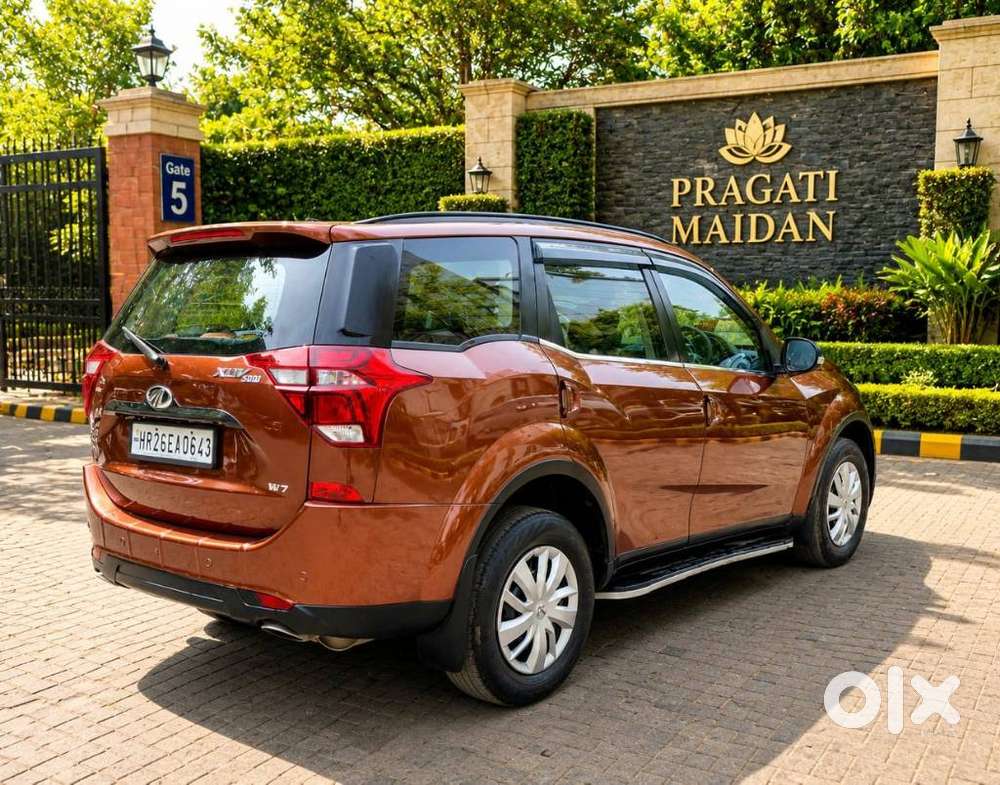 Mahindra Xuv500 W7, 2019