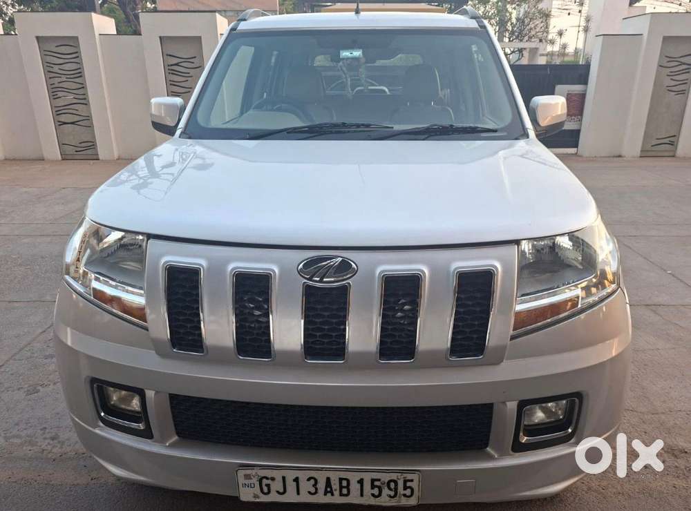 Mahindra Tuv 300 T10 Amt Dual Tone, 2016, Diesel