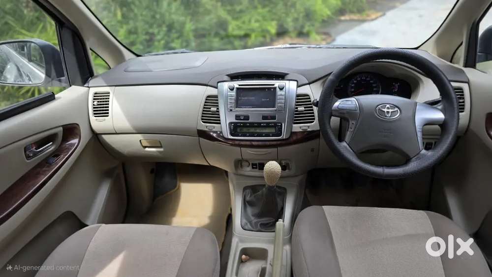 Toyota Innova 2014