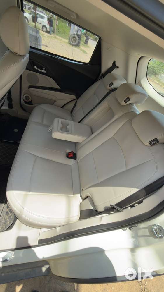 Mahindra Xuv300 Petrol 2021