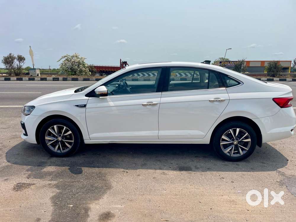 Skoda Slavia 1.0 Tsi Style, 2022, Petrol