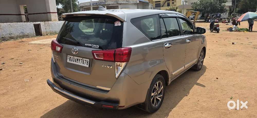 Toyota Innova Crysta 2021 Diesel 120000 Km Driven
